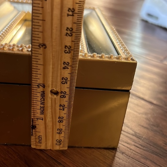 Rectangle gold metal & glass mirror design end lid that opens to a jewelry box​ - Picture 9 of 9